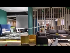 Jetez un coup d'œil à notre salle d'exposition.